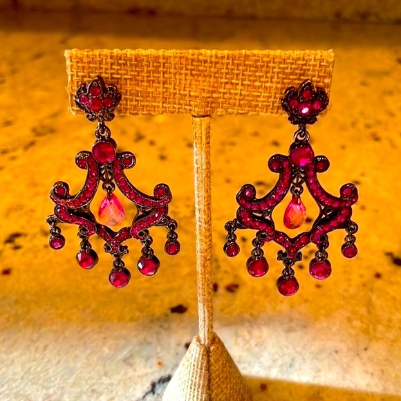 Vintage Joan Rivers Chandelier earrings - Picture 5 of 11